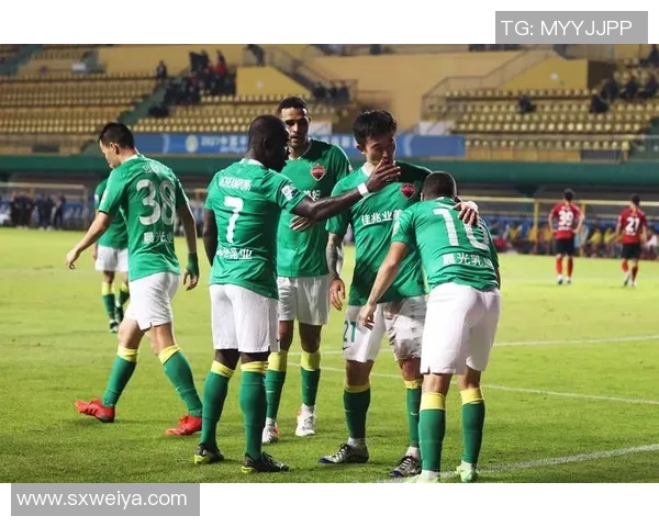 深圳足球队个人能力引发热议球迷对球员表现的不同看法与争论 深圳足球队个人能力引发热议球迷对球员表现的不同看法与争论