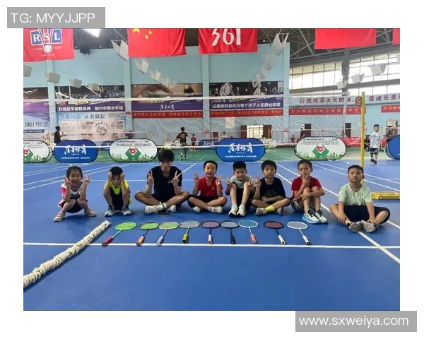 羽毛球的魅力:深入广州羽毛球队灵活性训练与战术解析 羽毛球的魅力:深入广州羽毛球队灵活性训练与战术解析