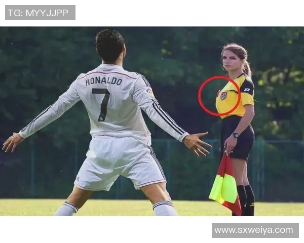 足球明星搞笑瞬间高清大集合让你捧腹大笑的趣味照片分享 足球明星搞笑瞬间高清大集合让你捧腹大笑的趣味照片分享