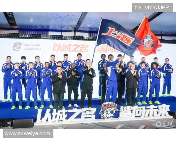 上海篮球队荣登篮球配合排行榜首位展现团队默契与实力 上海篮球队荣登篮球配合排行榜首位展现团队默契与实力